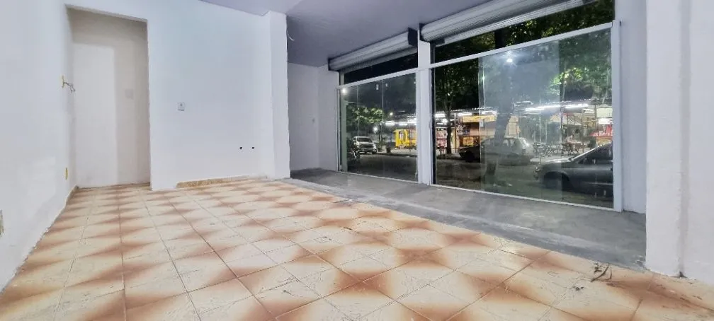 Loja Ampla - Praça da Light em Irajá