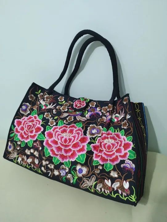 Bolsa de Ombro Bordada