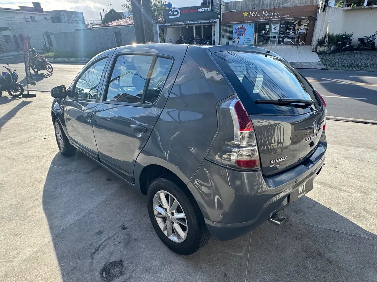 VENDO SANDERO EXPRESSION 1.0 2013 - Foto 5