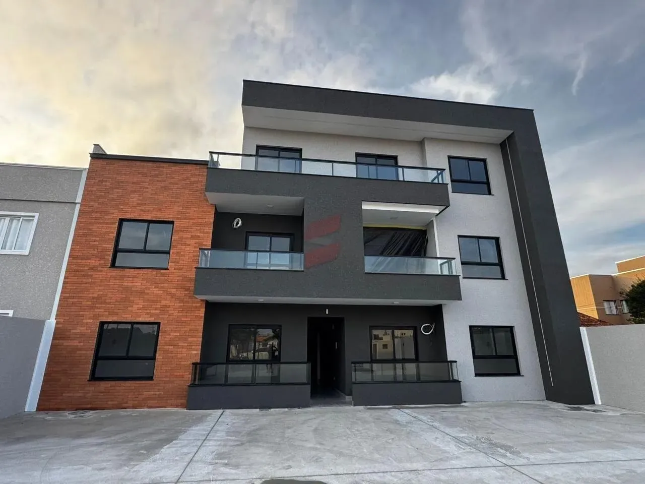 APARTAMENTO COM GARDEN com 2 dormitórios à venda com 92m² por R$ 346.500,00 no bairro Jard