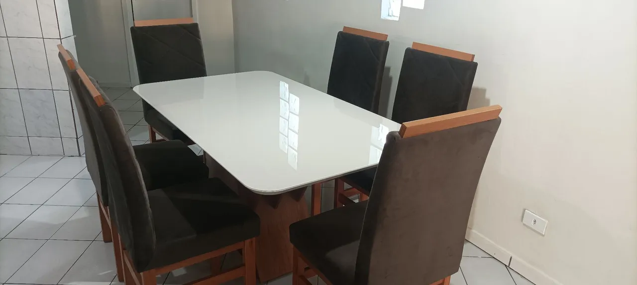 Mesa de Jantar com 6 Cadeiras