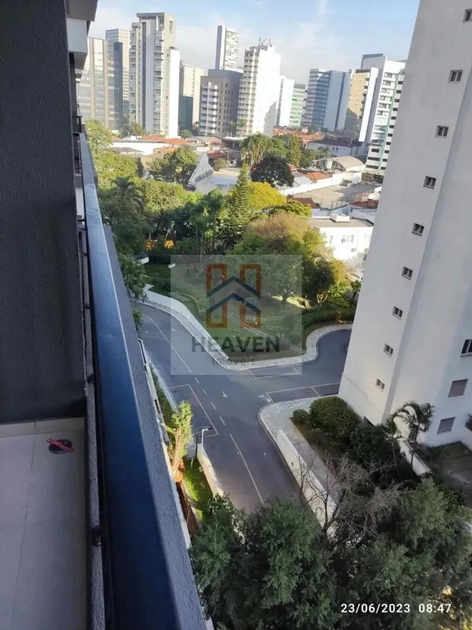 Lindo stúdio de 28m² a 600m da estação do Metrô Faria Lima.