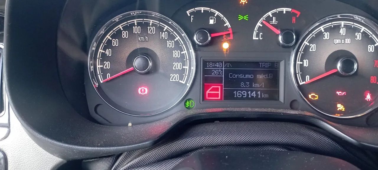 Fiat Linea essence 1.8 - Foto 13