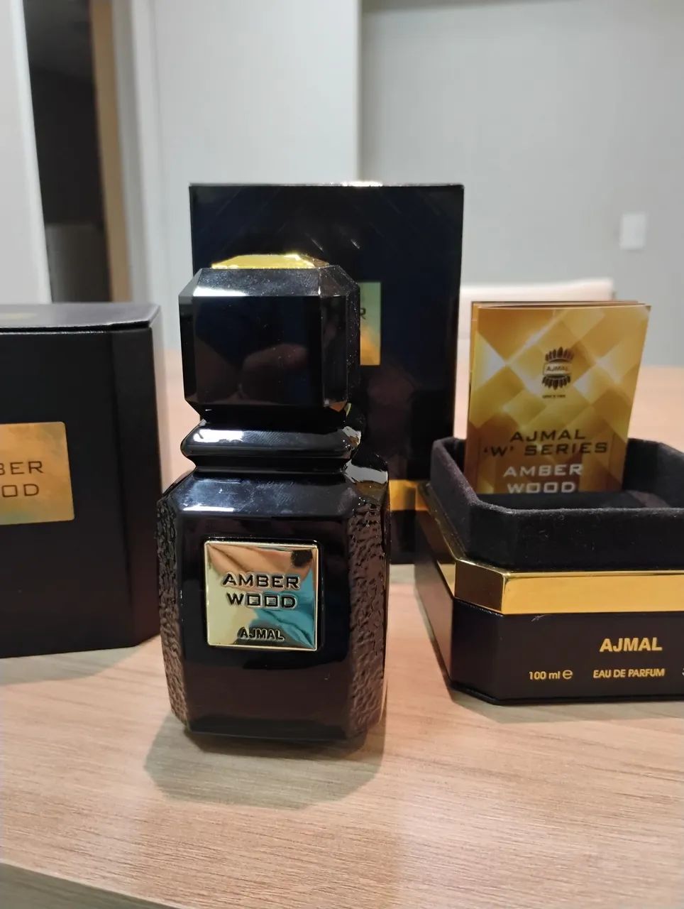 Perfume Ajmal Amber Wood Eau de Parfum 100ml Beleza e Cuidados