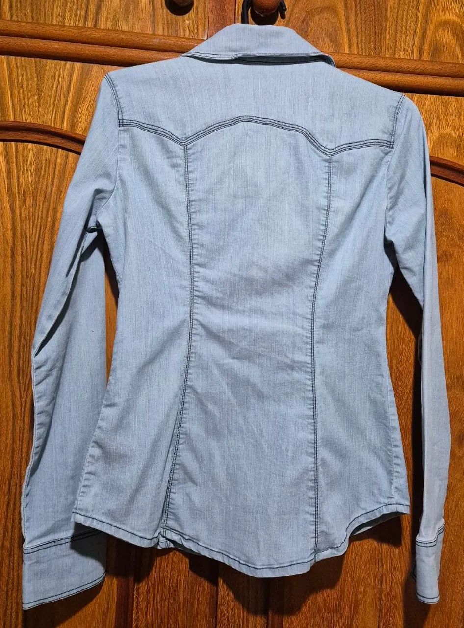 Camisa jeans Guess P - Foto 2
