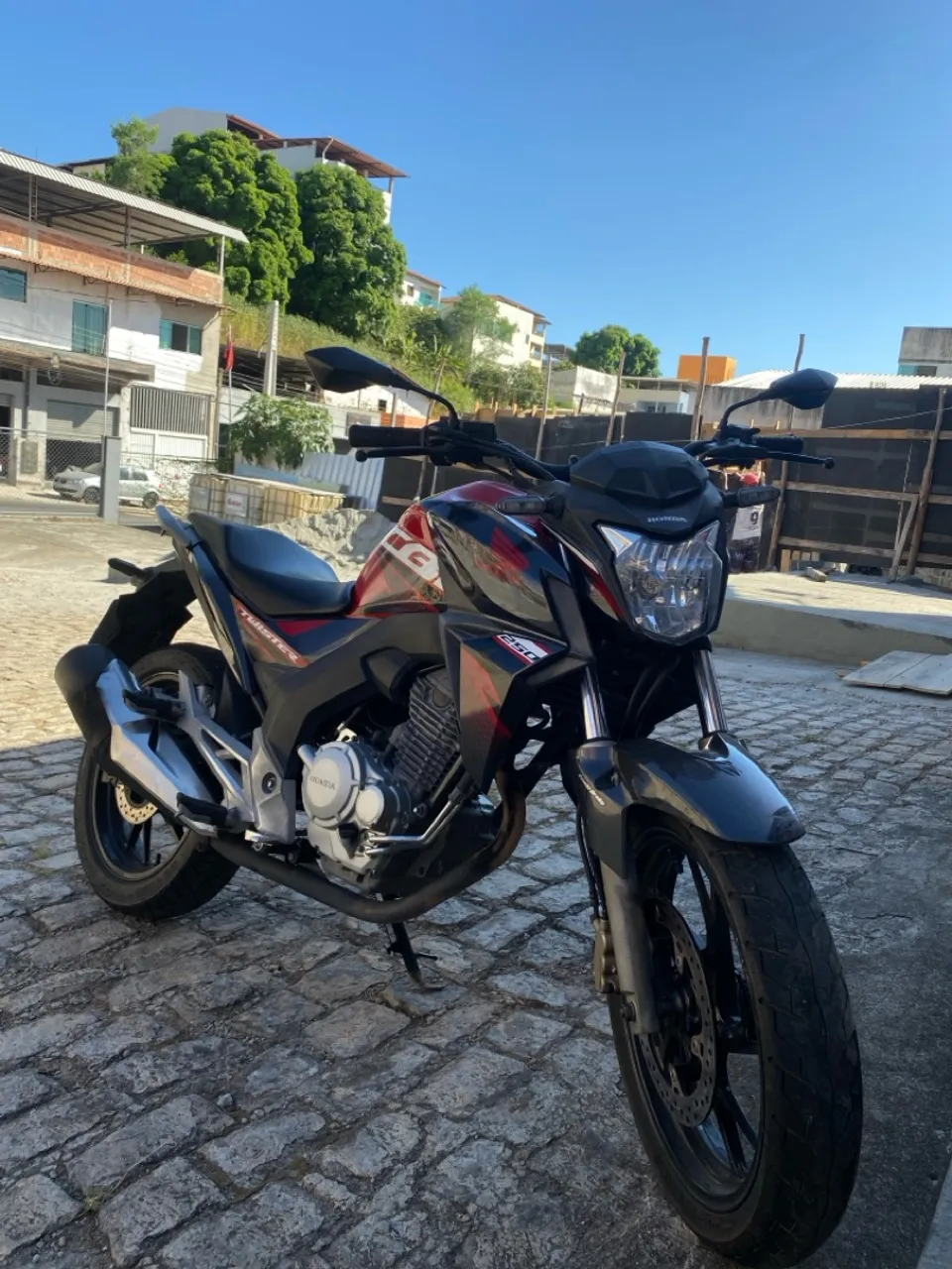 Cb twister 250 semi nova