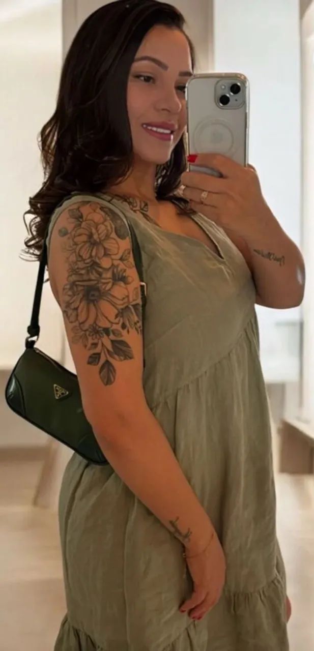 Bolsa Prada Verde Clássica - Elegância e Estilo