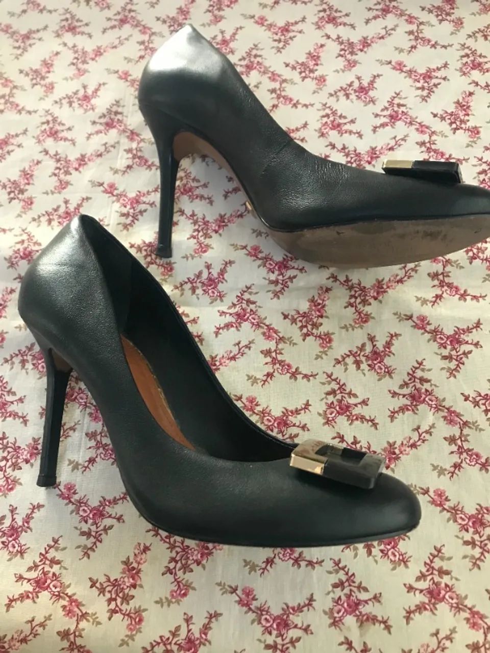 Scarpin Preto Com Fivela Arezzo (Usado) - Foto 3