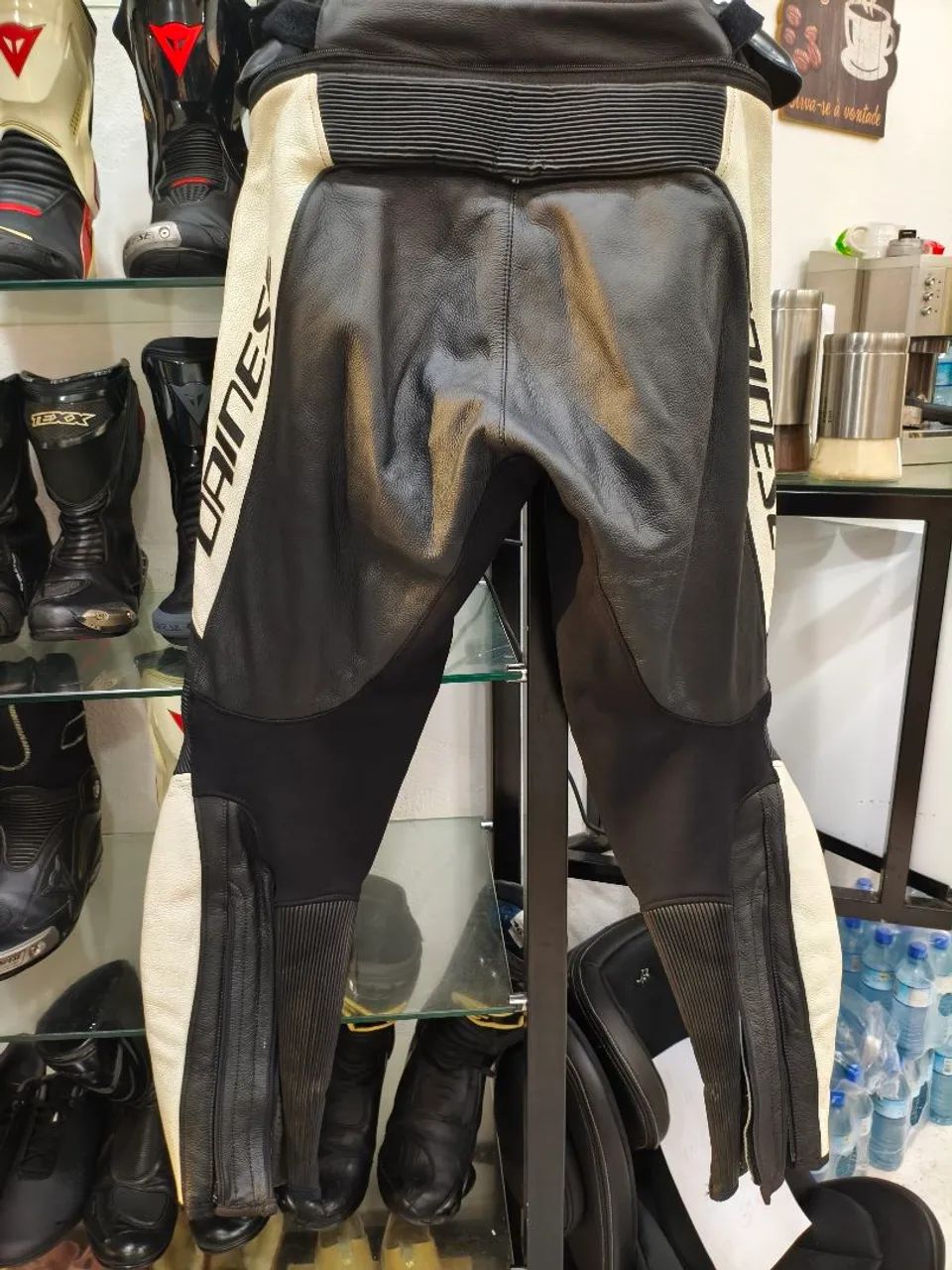 Caclca Dainese 52 mais jaqueta Dainese 54  - Foto 3