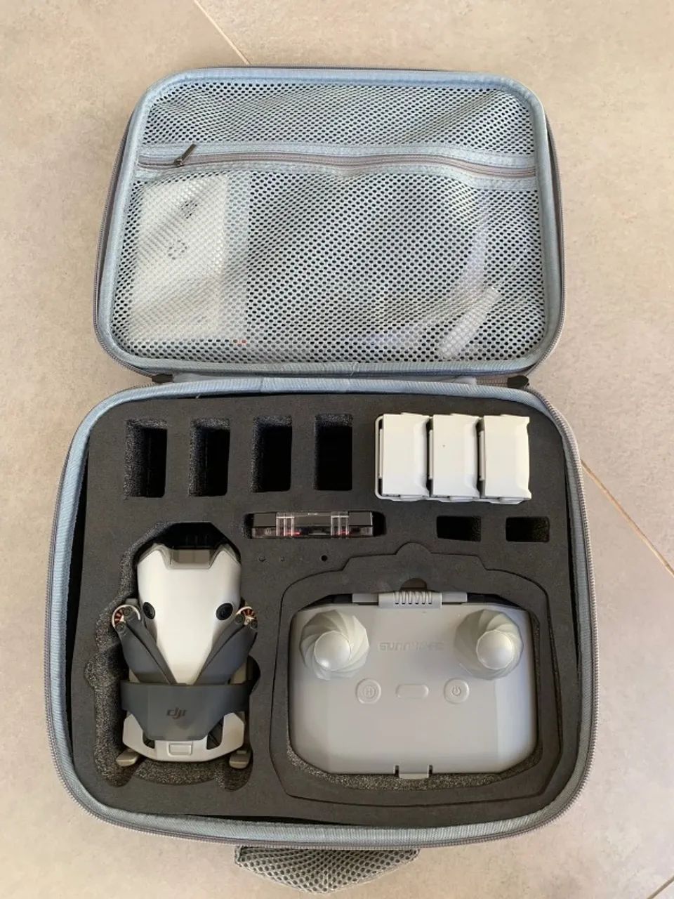 Drone DJI Mini 4 Pro + Kit Fly More + Acessórios (Leia o anúncio) - Foto 6