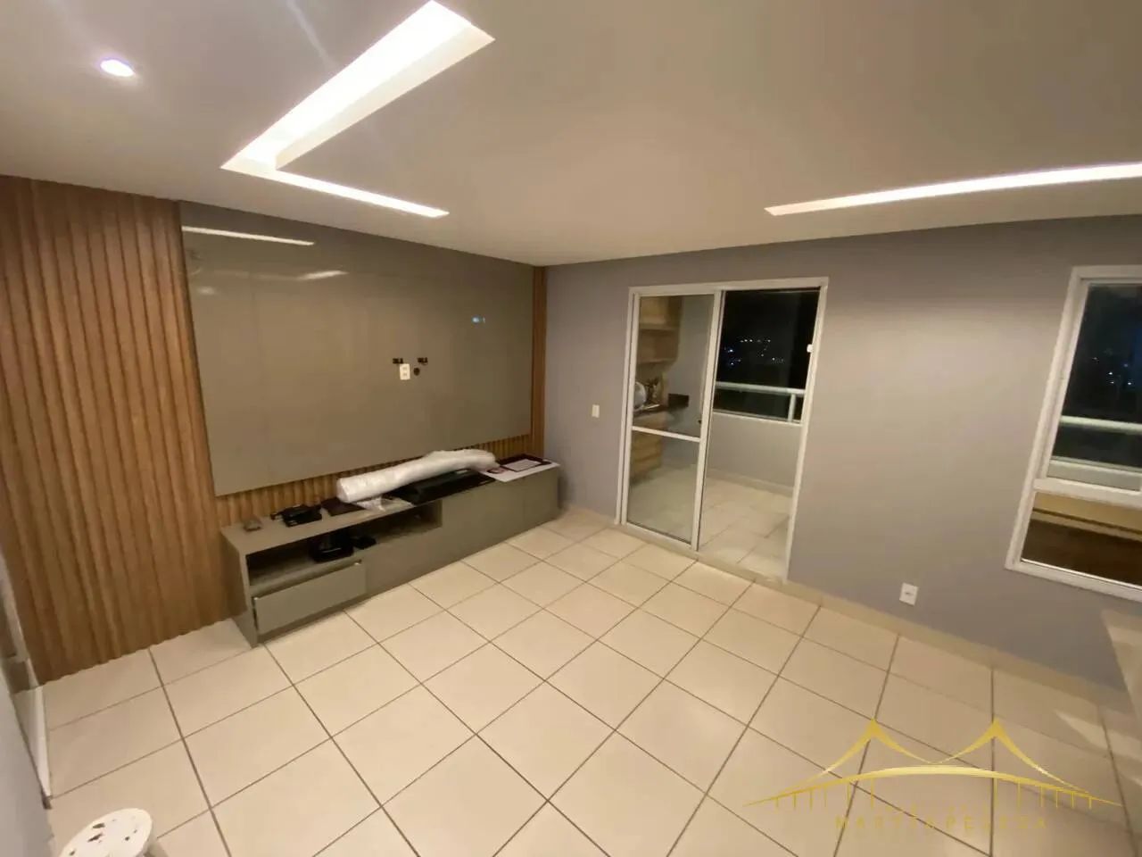 Apto com 4/4 no Lacqua em Neópolis - 114m², lado da sombra e Semi-Mobiliado