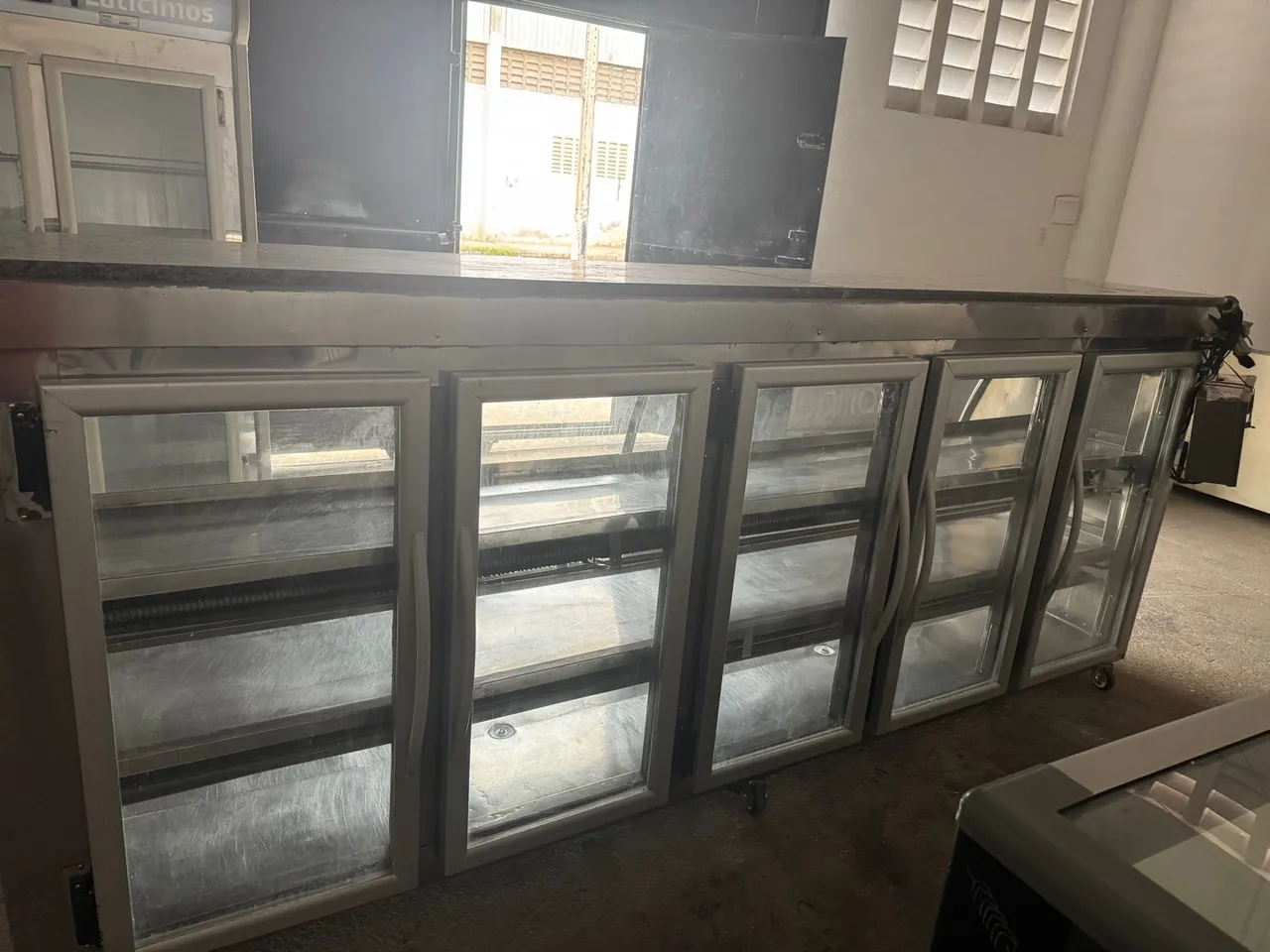 Refrigerador Expositor para Comércio