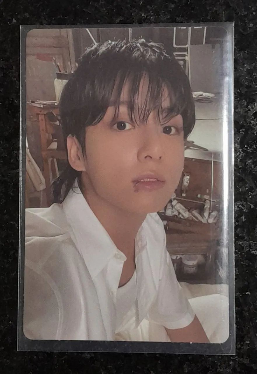 Photocard Jungkook GOLDEN Solo BTS JK - Hobbies e coleções - Nova
