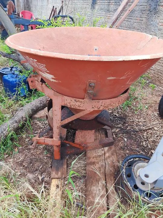 Esparamadeira de calcário adubo  - Foto 2