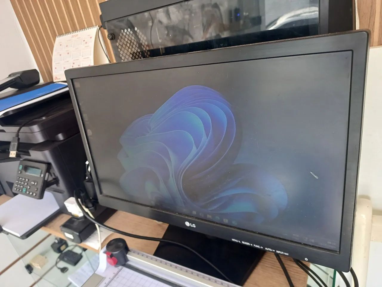 Monitor lg  19 - Foto 5