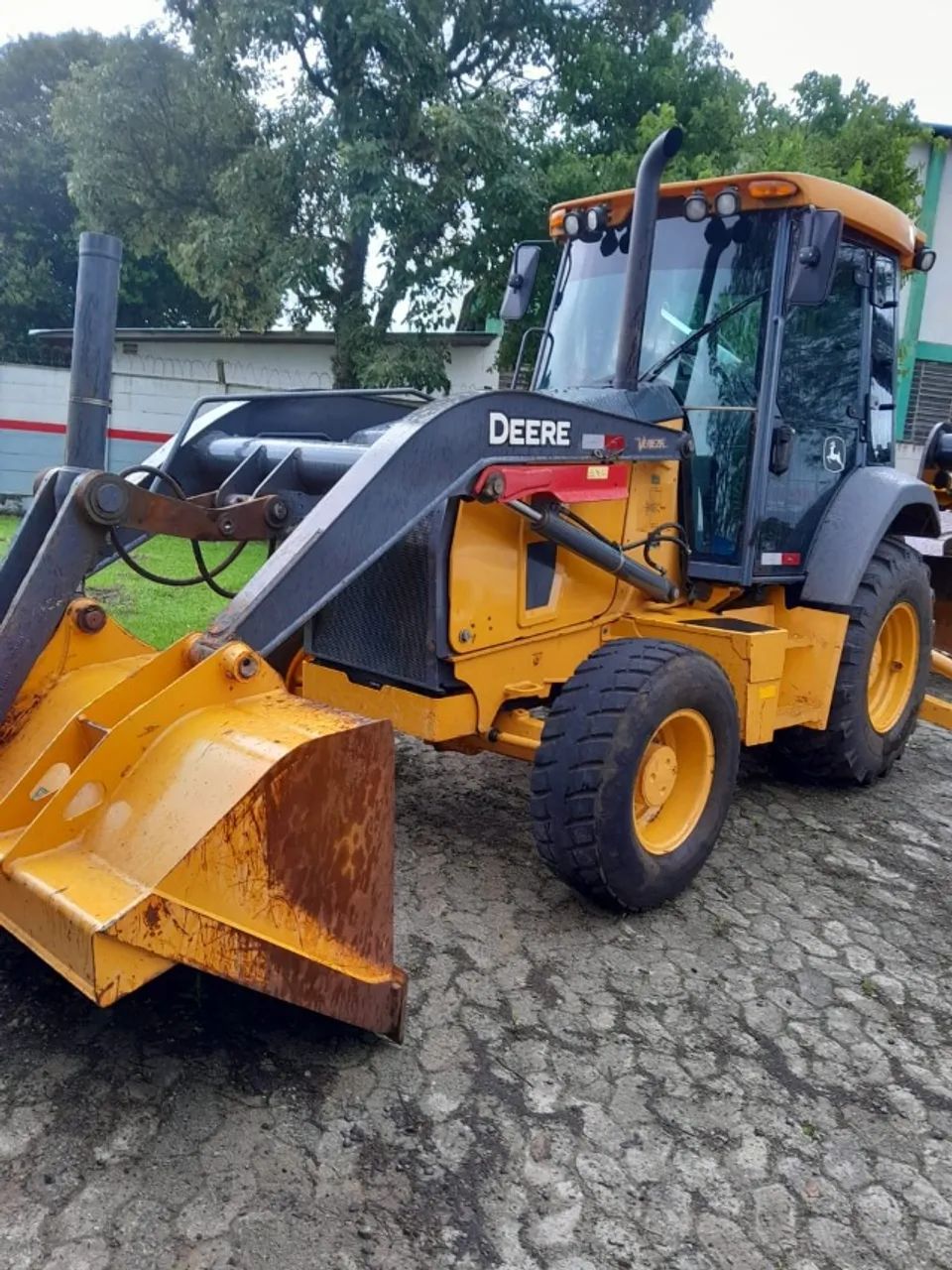 retroescavadeira Jhon Deere 310 L - Foto 4