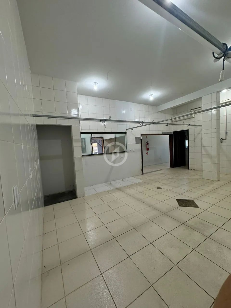 Sala para alugar no bairro Centro - Guaramirim/SC - Foto 2