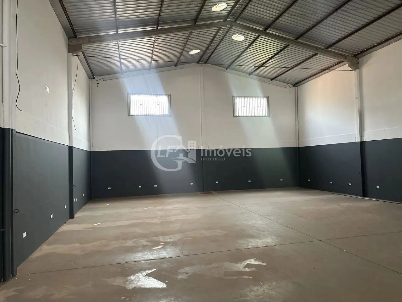 Barracão Comercial para Locação em Campo Grande-MS, Bairro Nova Lima: 1 Sala, 1 Banheiro,  - Foto 2