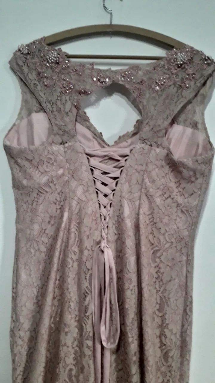 VENDO LINDO VESTIDO DE RENDA ROSE - Foto 5