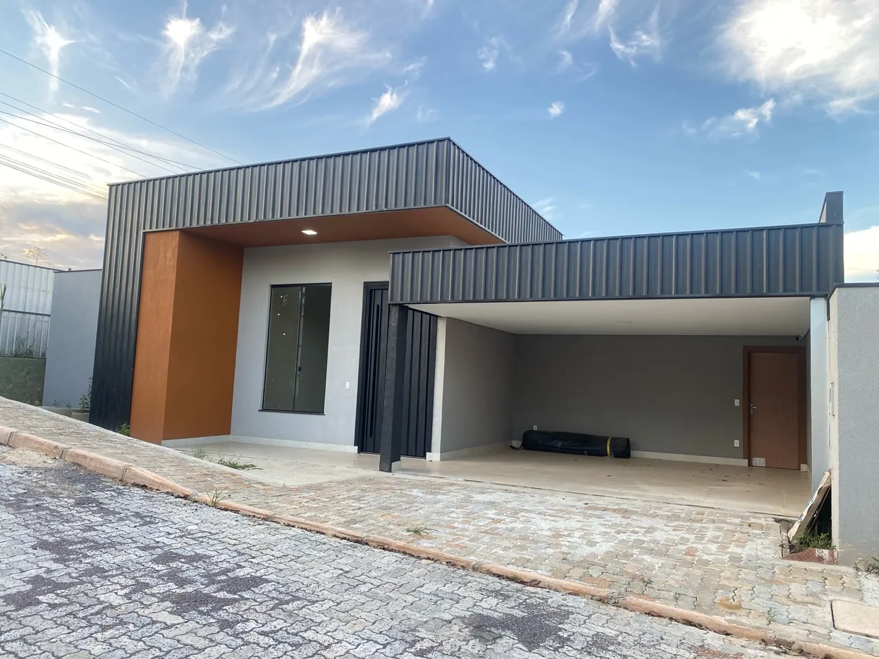 Casa moderna com 3 suítes