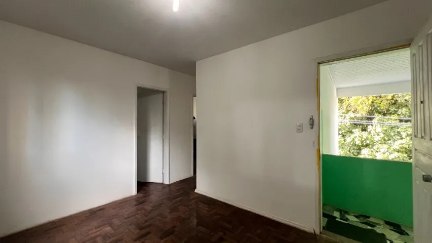 Aparatmento, terceiro andar, dois quartos, sala, cozinha, sanitario social, area serviço.