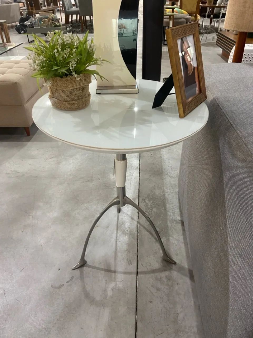 Mesa lateral Branca  - Foto 2