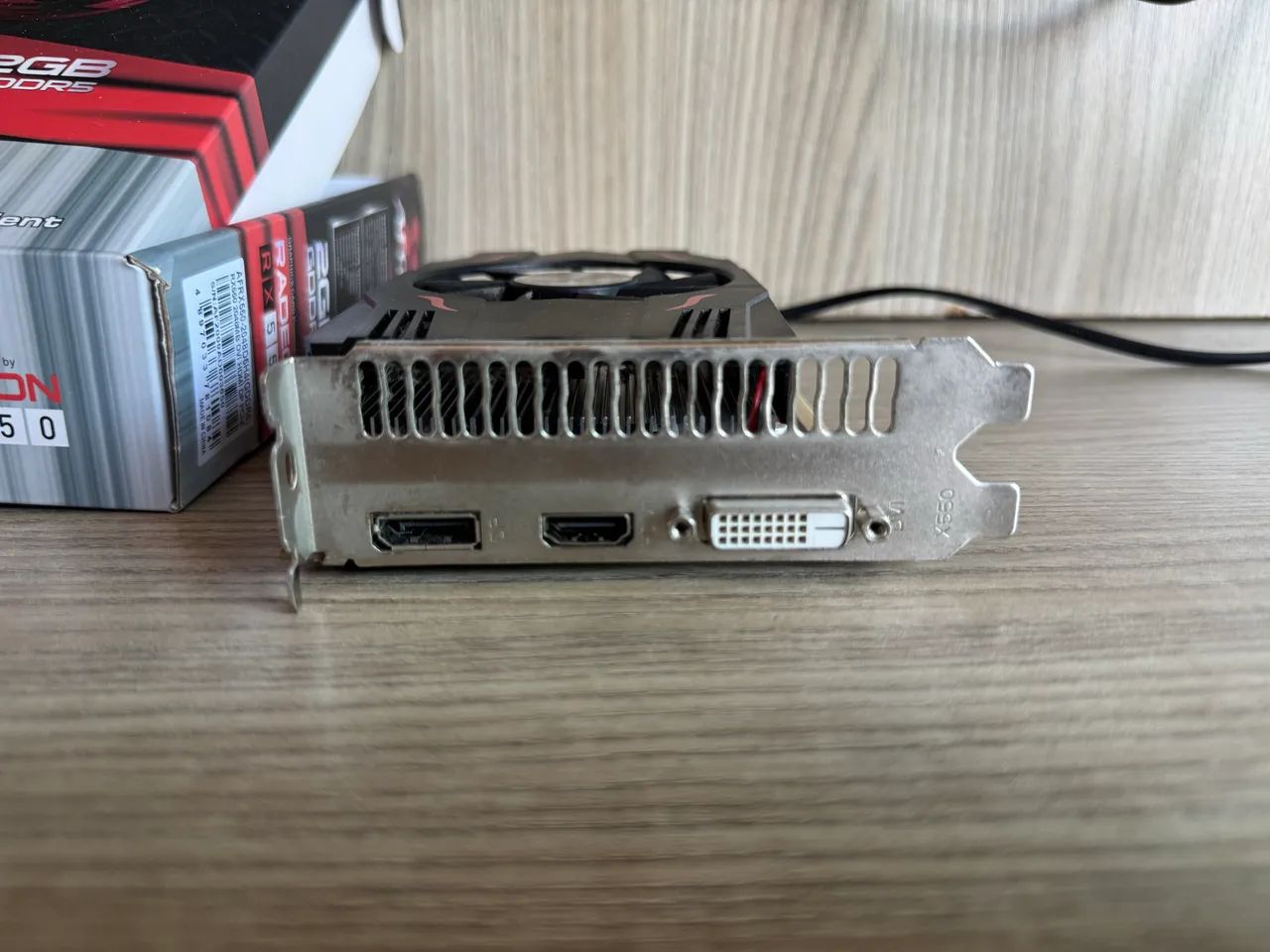 Vendo placa de vídeo para pc . Modelo RX550 , 2gb GDDR5 - Foto 4