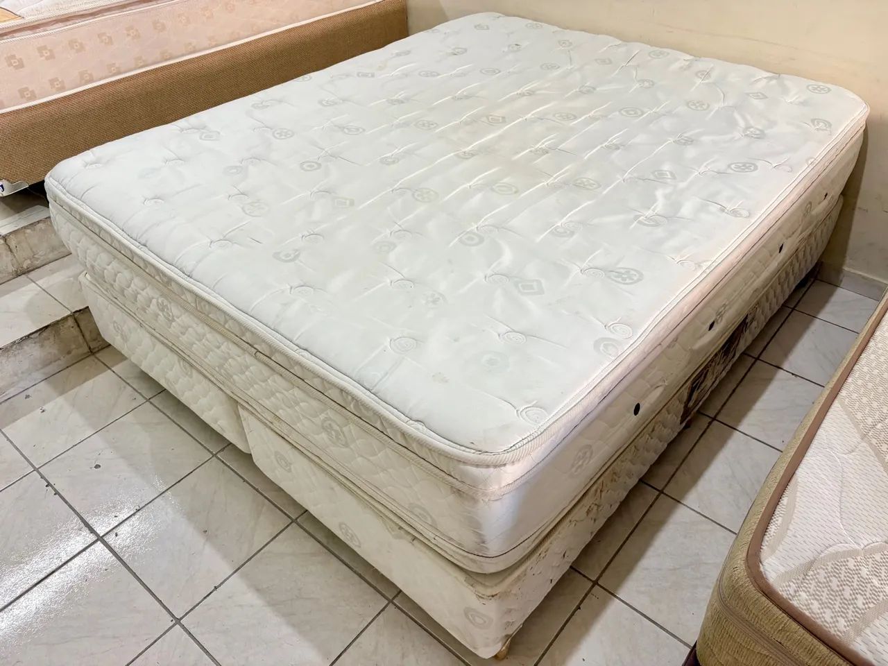 Cama box de casal Queen size , cama Queen  - Foto 2