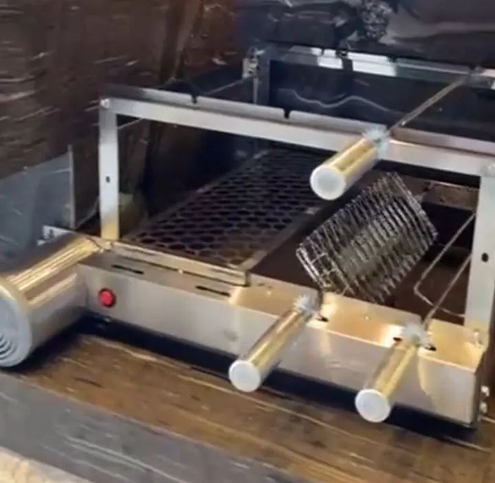 Grill giratório churrasqueira 