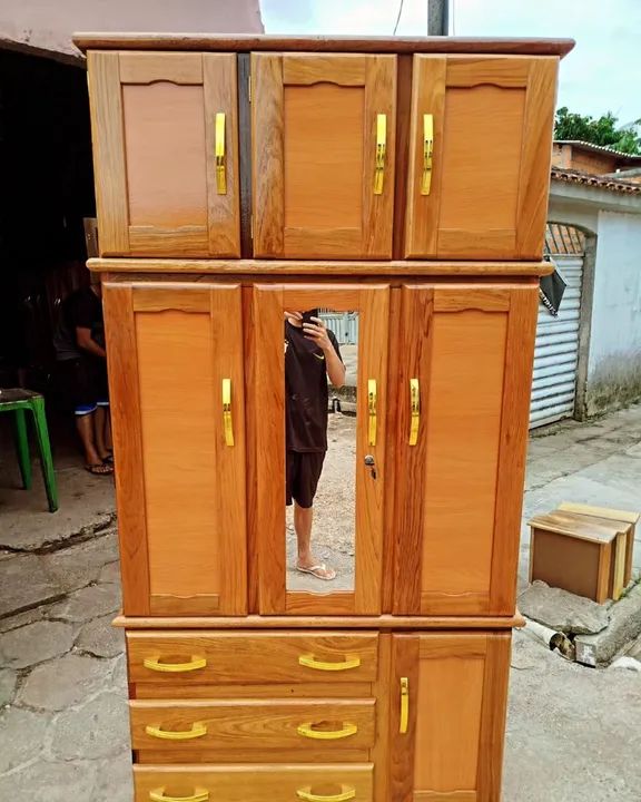 Guarda - roupa madeira maciça com espelho - novo - Foto 3