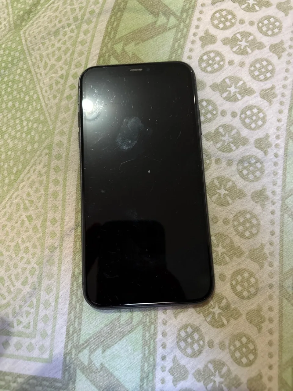 Vende-se IPhone 1176190