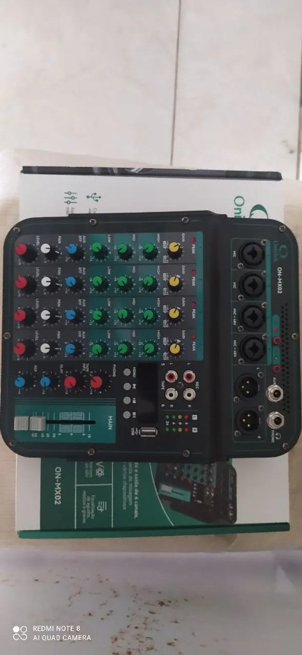Mesa de Som Compacta ON-MX02