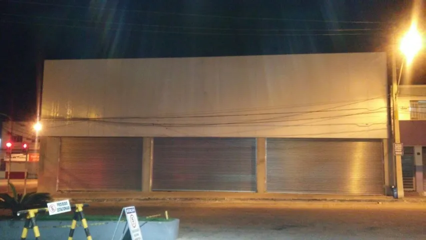 Alugo Loja na Av. Lauro de Freitas em Vitória da Conquista