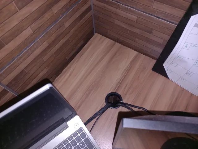 Escrivaninha em L  (1,20×1,20M) - Foto 2