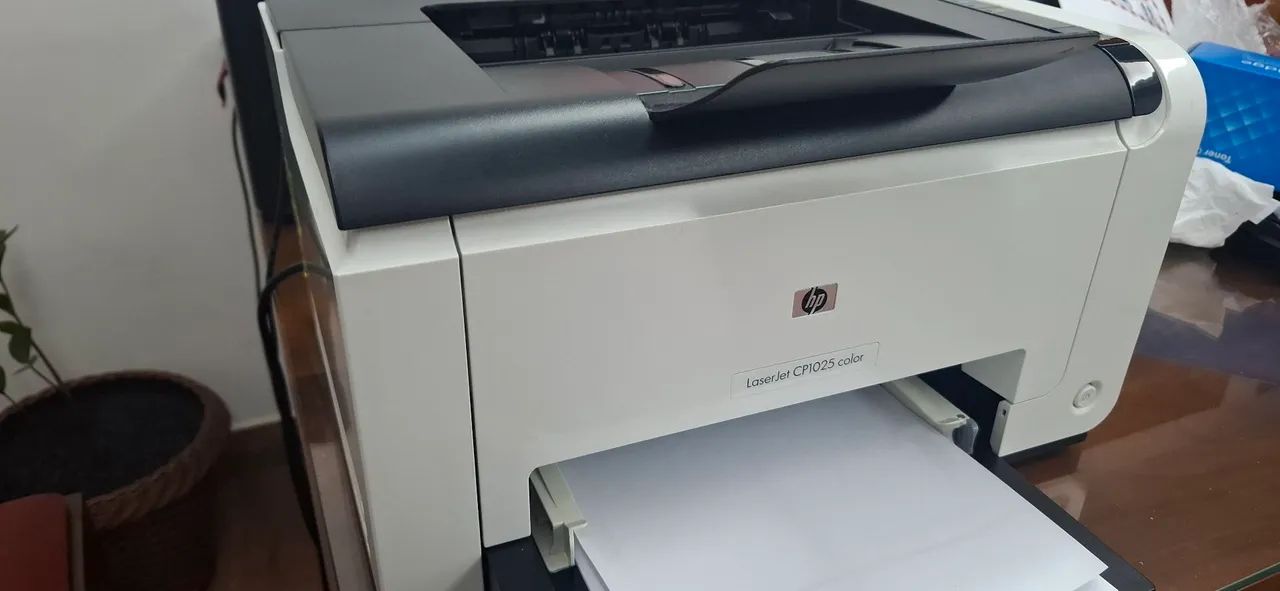 Impressora HP LaserJet CP1025 Color usada - Foto 3