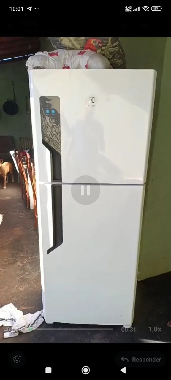 Geladeira Electrolux com design moderno