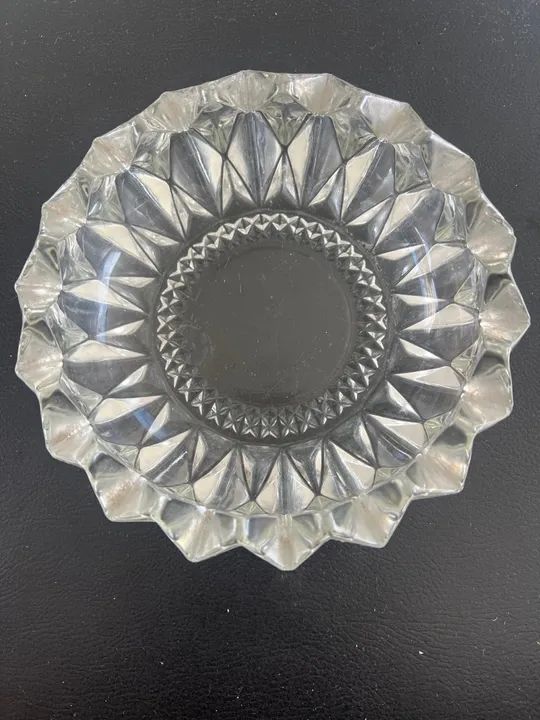 Cinzeiro de Cristal Antigo Decorativo (16x5 cm)