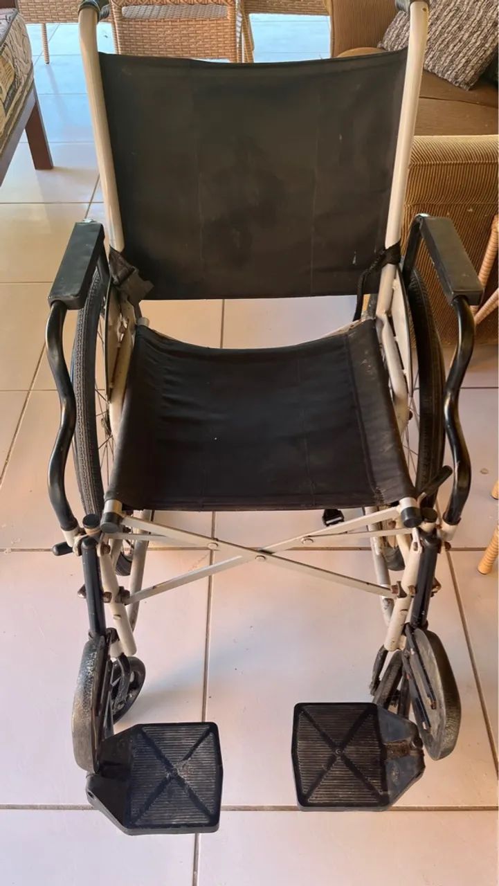 Cadeira de rodas - Foto 3