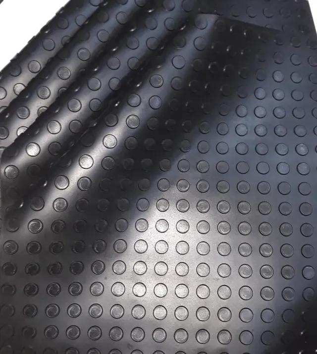 piso de borracha pastilhado 50x50cm 3,5mm para academias areas intermas e externas $9,99