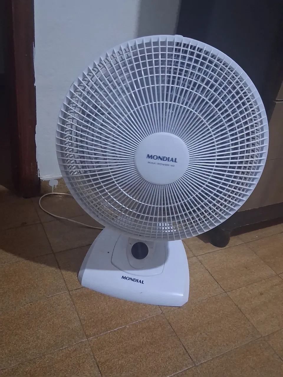 Ventilador de mesa Mondial