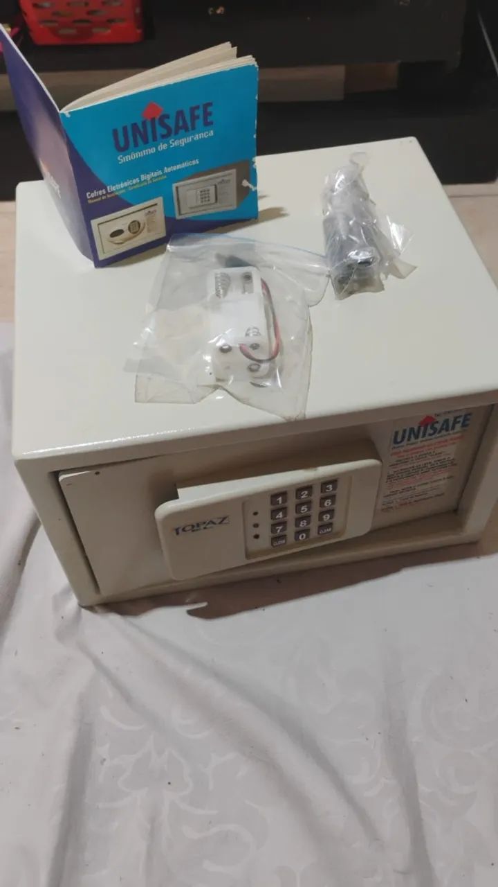 COFRE DIGITAL UNISAFE TOPAZIO EL (NUNCA USADO)