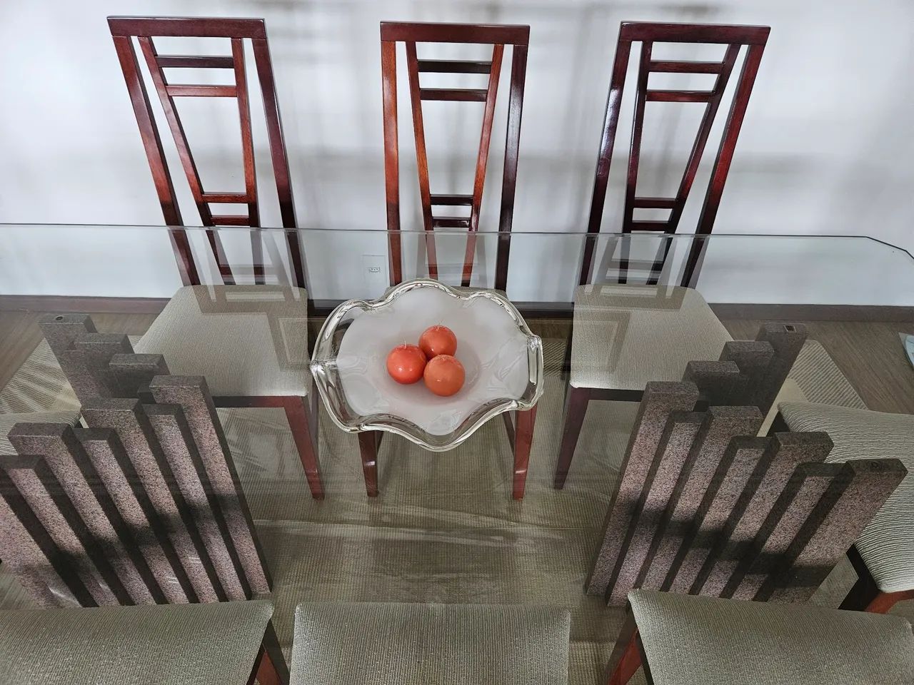 Elegante mesa de vidro com base em granito - 8 lugares - Foto 4