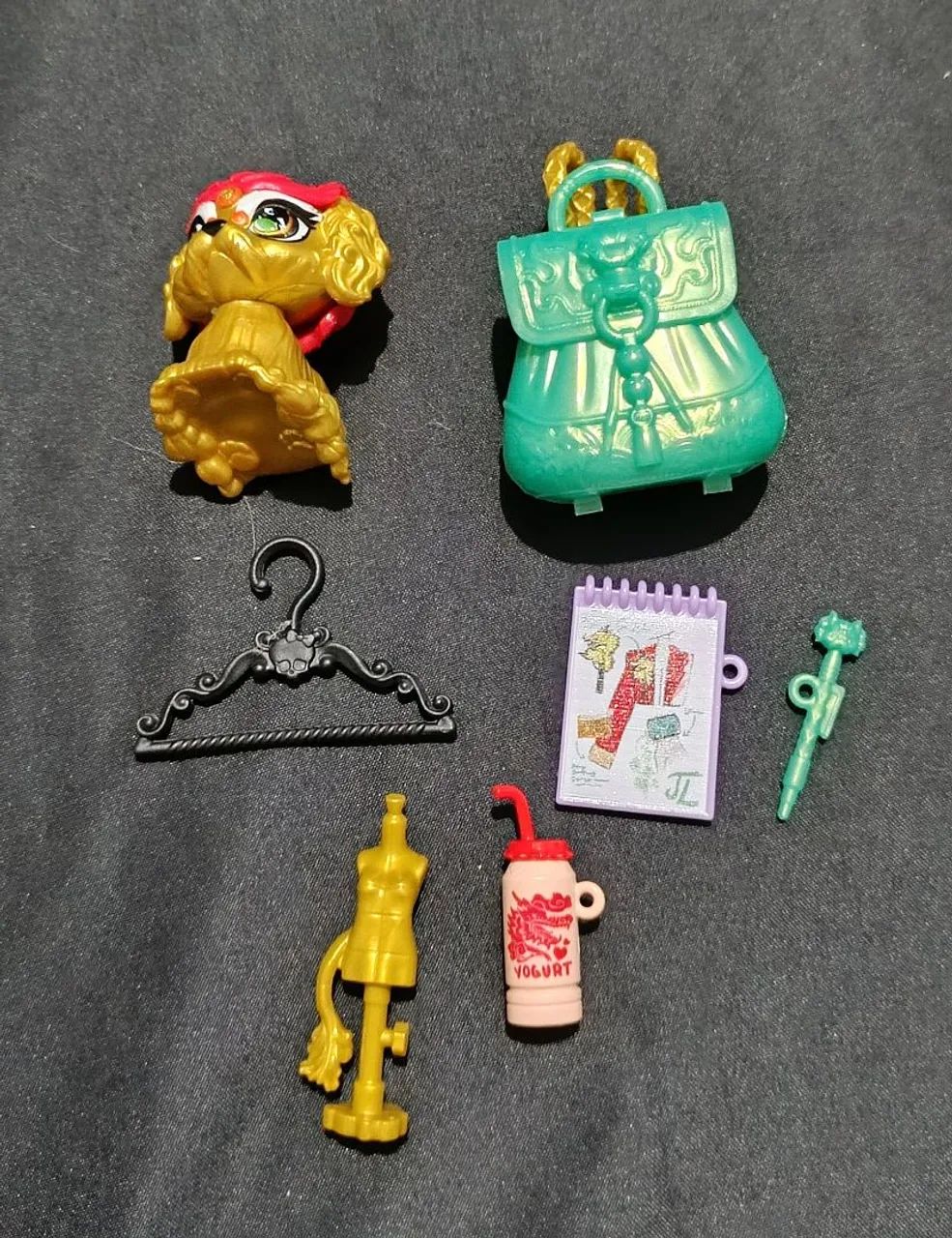 Lote de acessórios boneca Monster High Jina G3