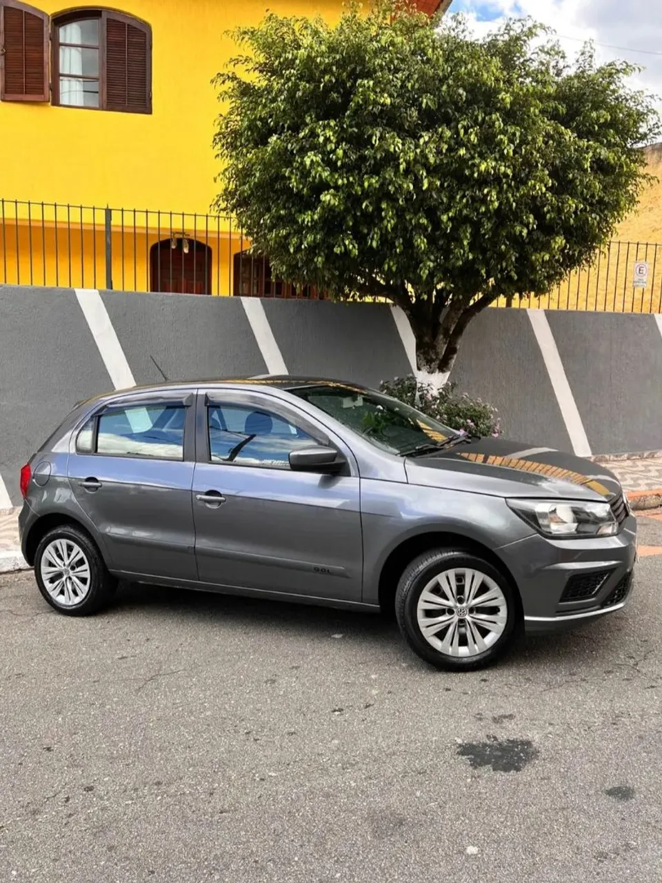  Volkswagen Gol - Cinza 2017