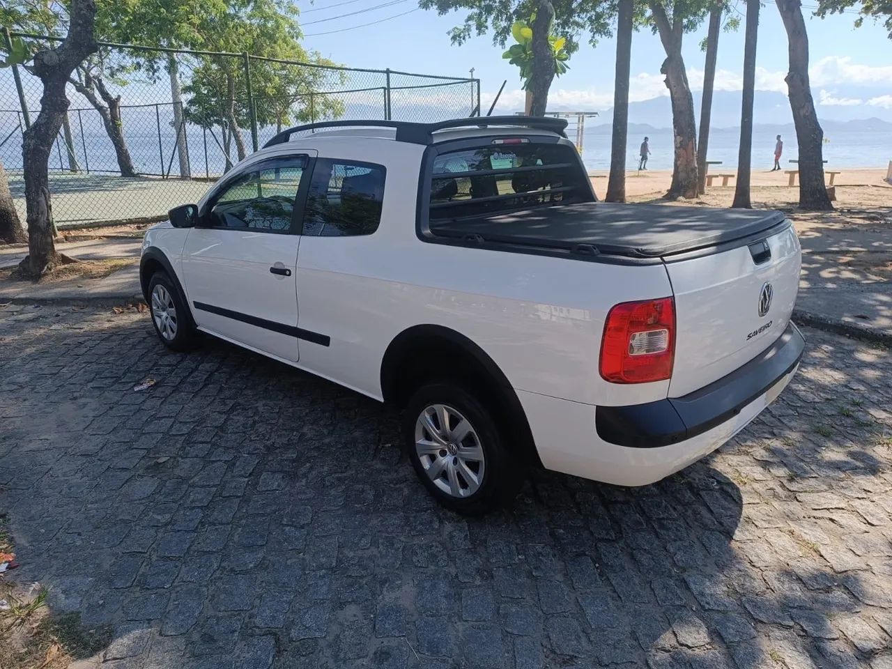 Volkswagen Saveiro Trendline 1.6 Cabine Dupla 2016 - Foto 4