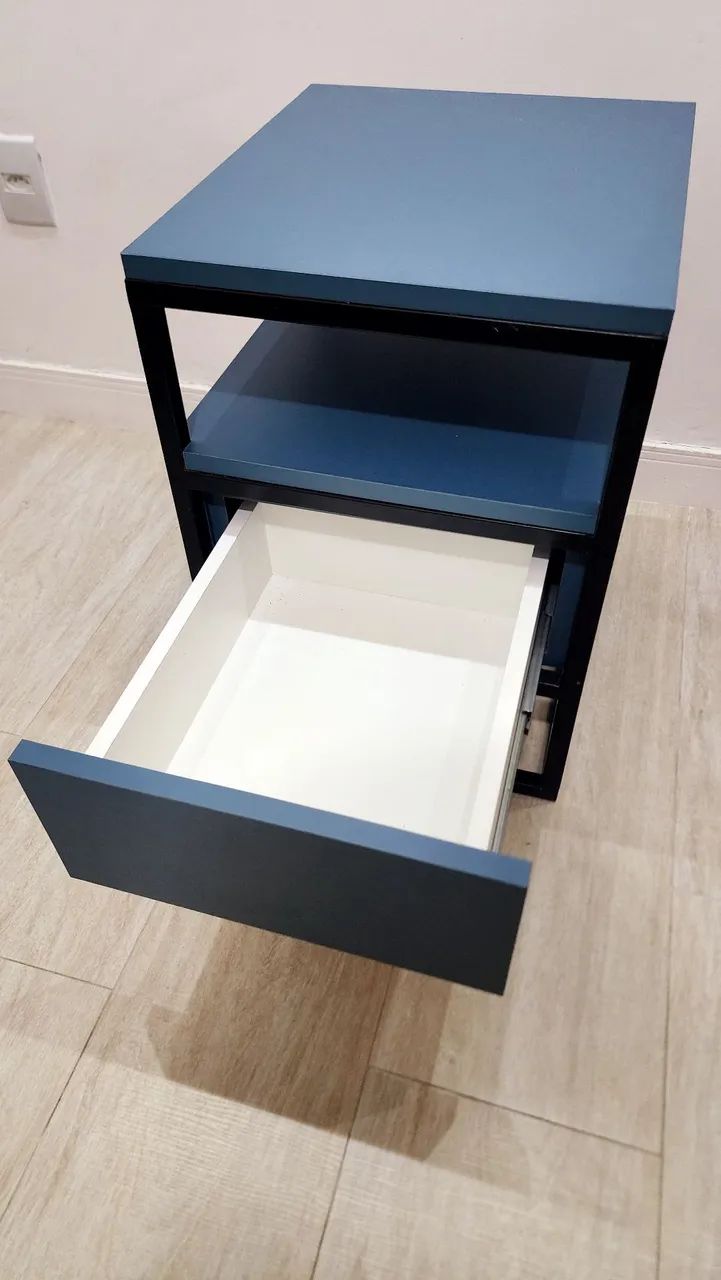 Mesa de Canto com Gaveta - 45cm x 40cm - Foto 3