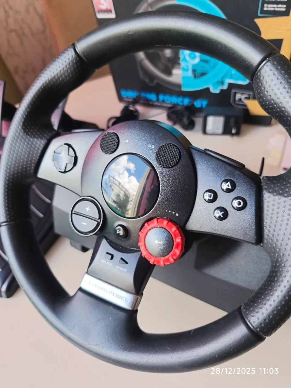 Driving Force GT com caixa e manual