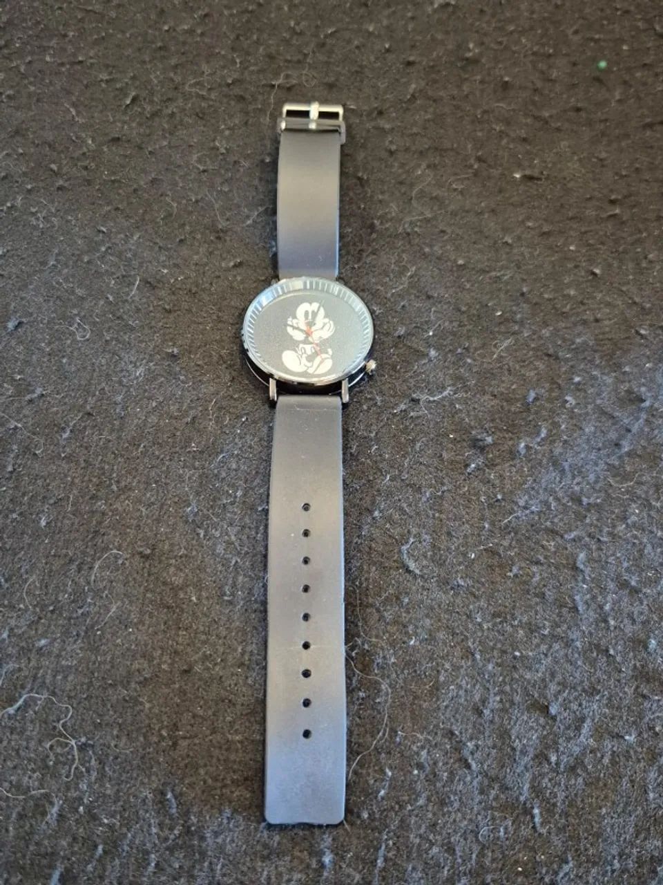 Relogio do mickey com pulseira em borracha lindo (novissimo) - Foto 4