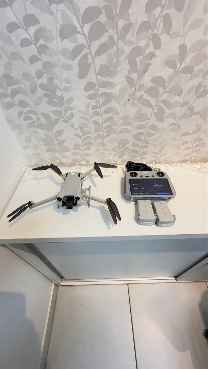 DRONE DJI MINI 3 PRO FLY MORE COMBO - Foto 4