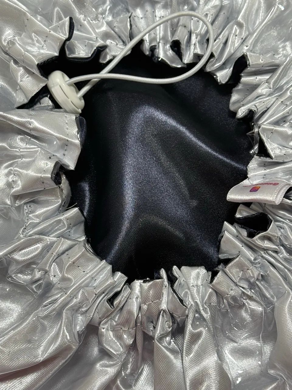 Touca  de cetim e plástico cristal impermeável pvc - Foto 4
